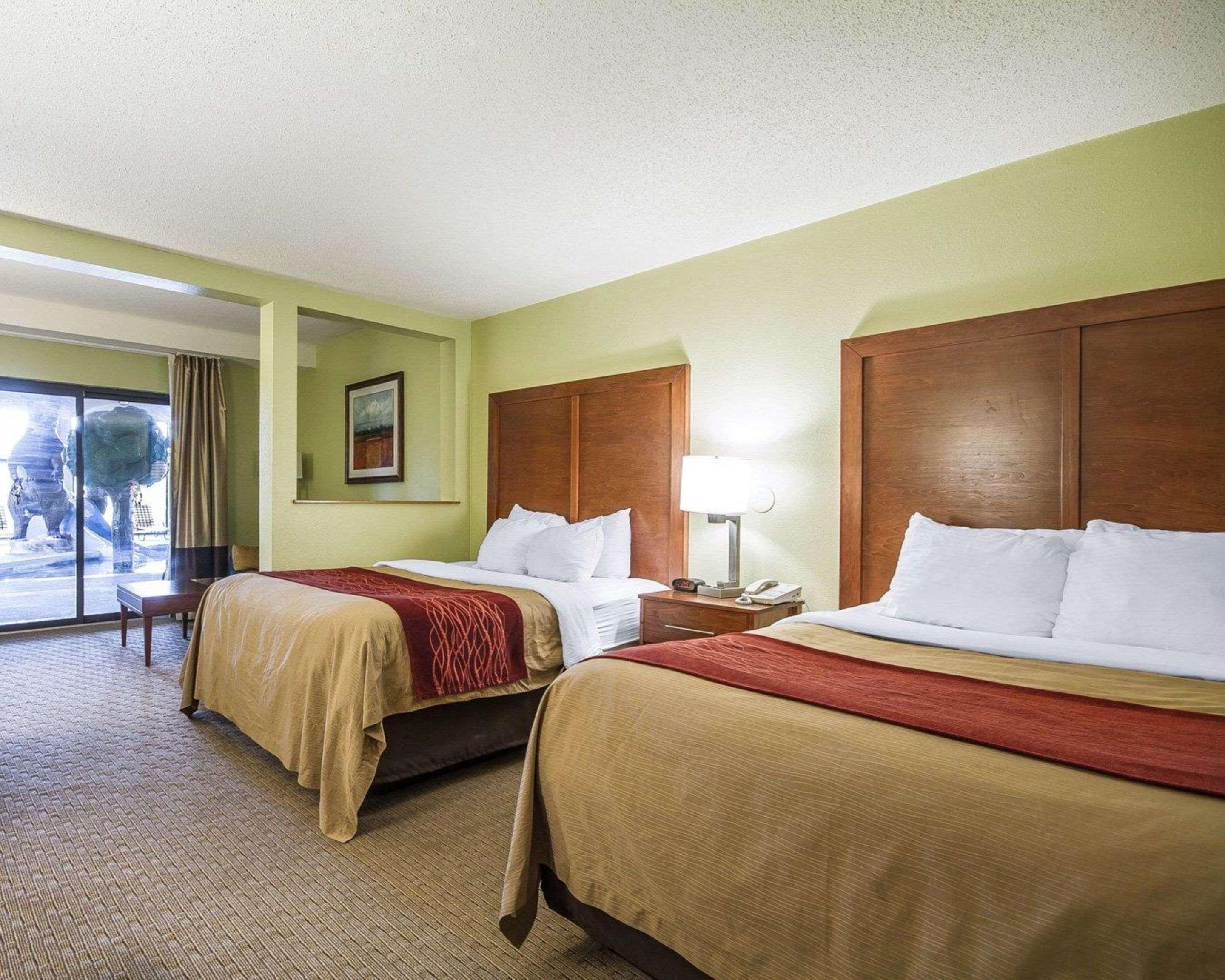 Comfort Inn & Suites Black River Falls I-94 Bagian luar foto