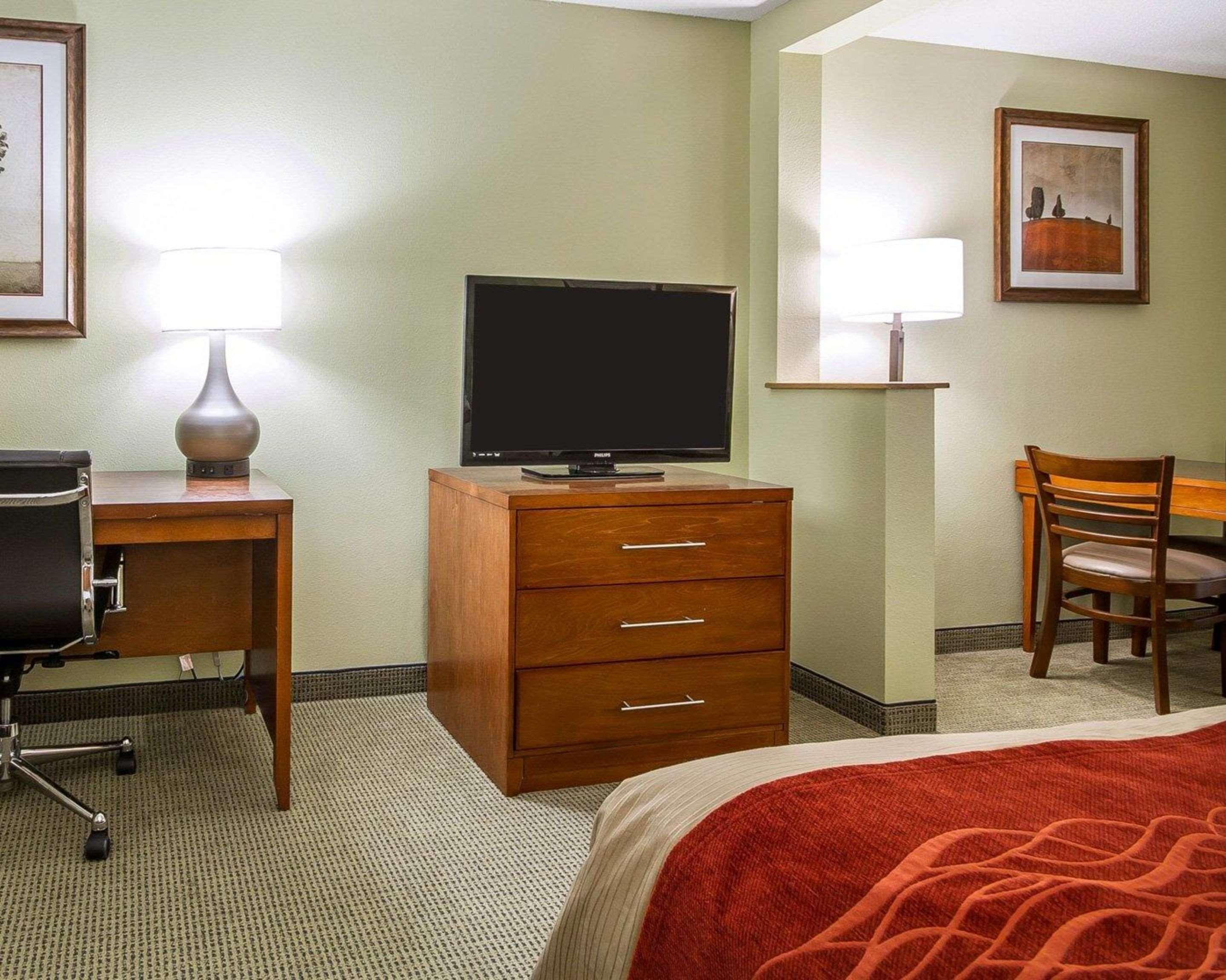 Comfort Inn & Suites Black River Falls I-94 Bagian luar foto