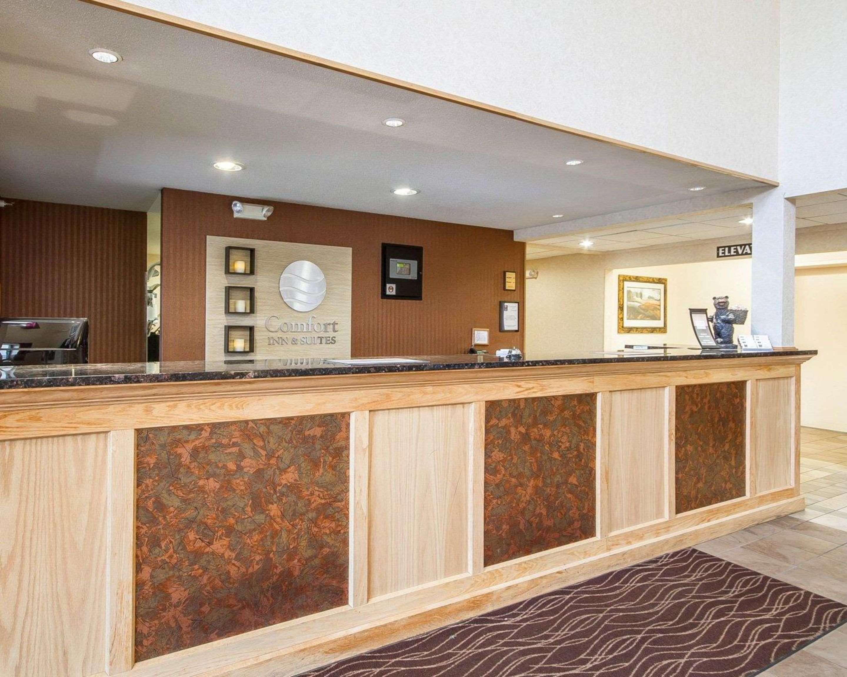 Comfort Inn & Suites Black River Falls I-94 Bagian luar foto