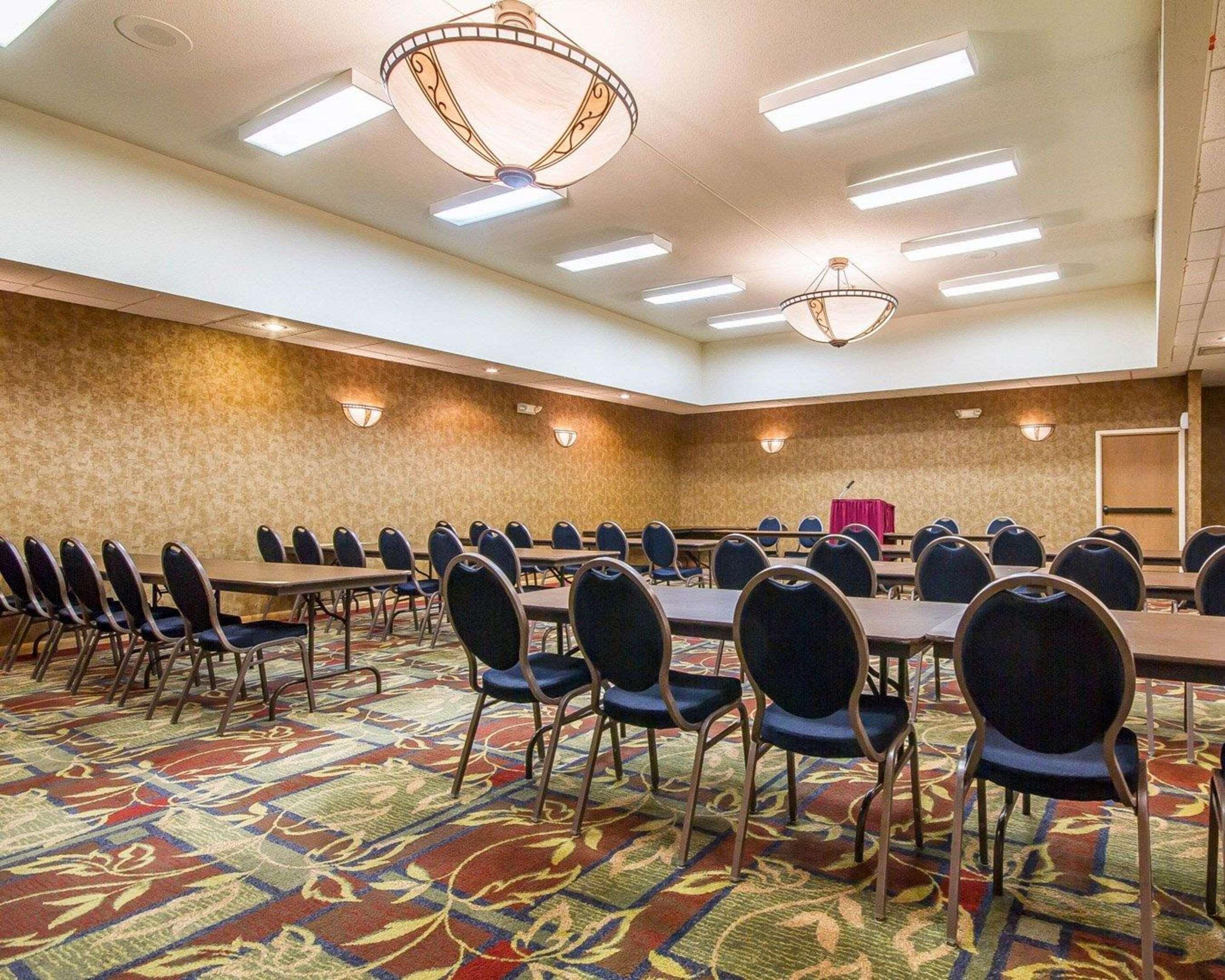Comfort Inn & Suites Black River Falls I-94 Bagian luar foto