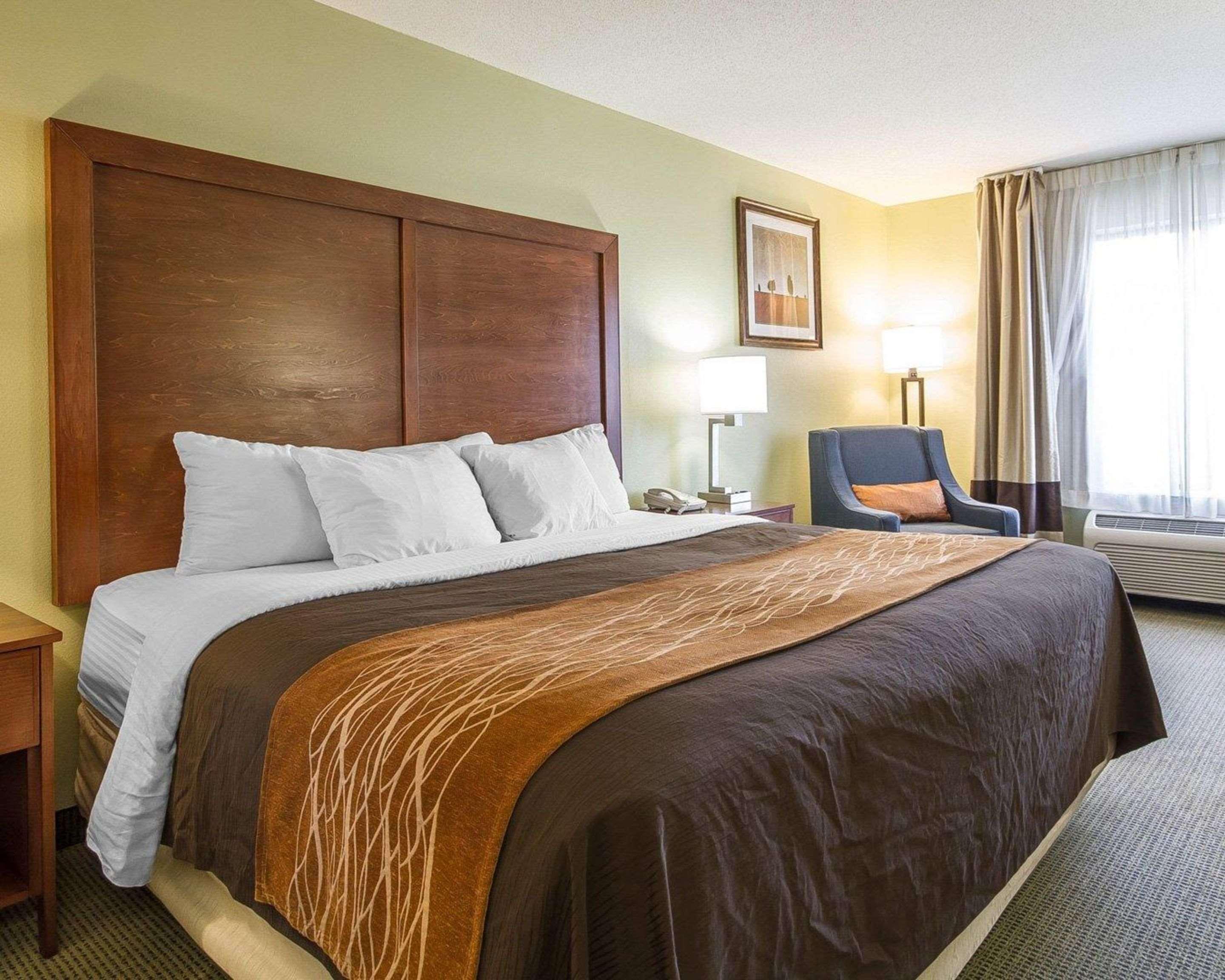 Comfort Inn & Suites Black River Falls I-94 Bagian luar foto