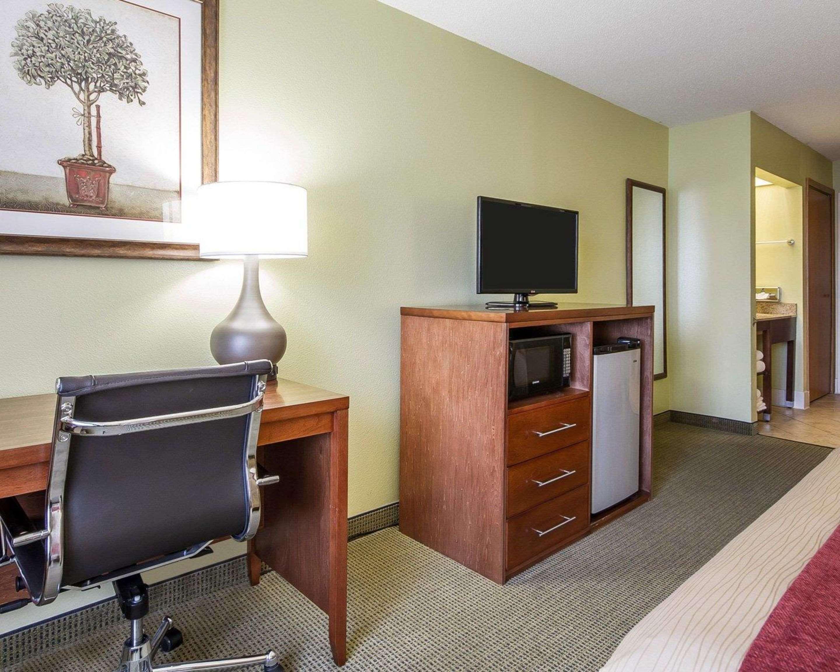 Comfort Inn & Suites Black River Falls I-94 Bagian luar foto