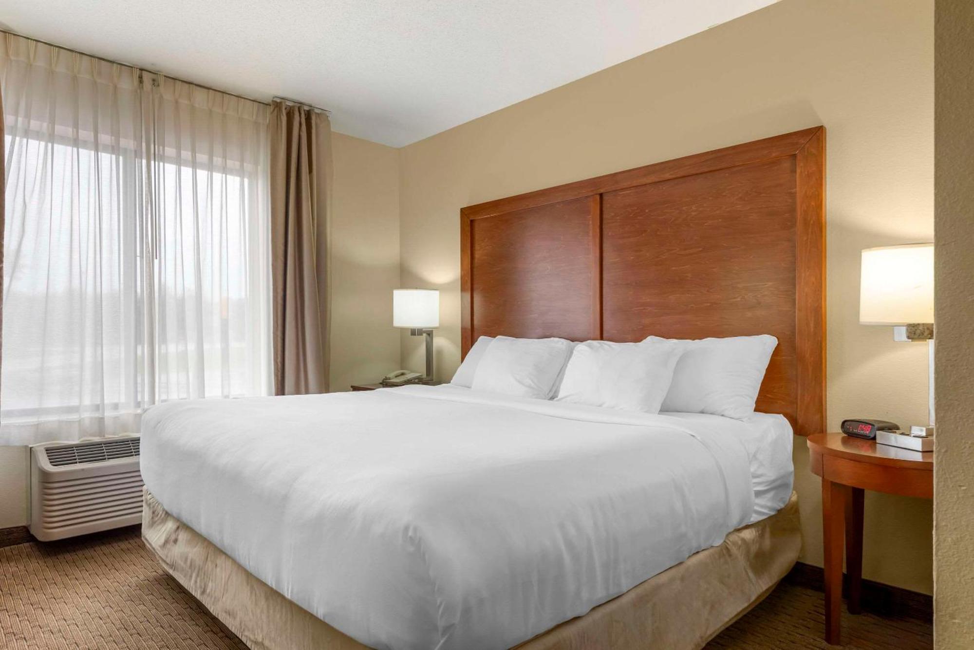 Comfort Inn & Suites Black River Falls I-94 Bagian luar foto
