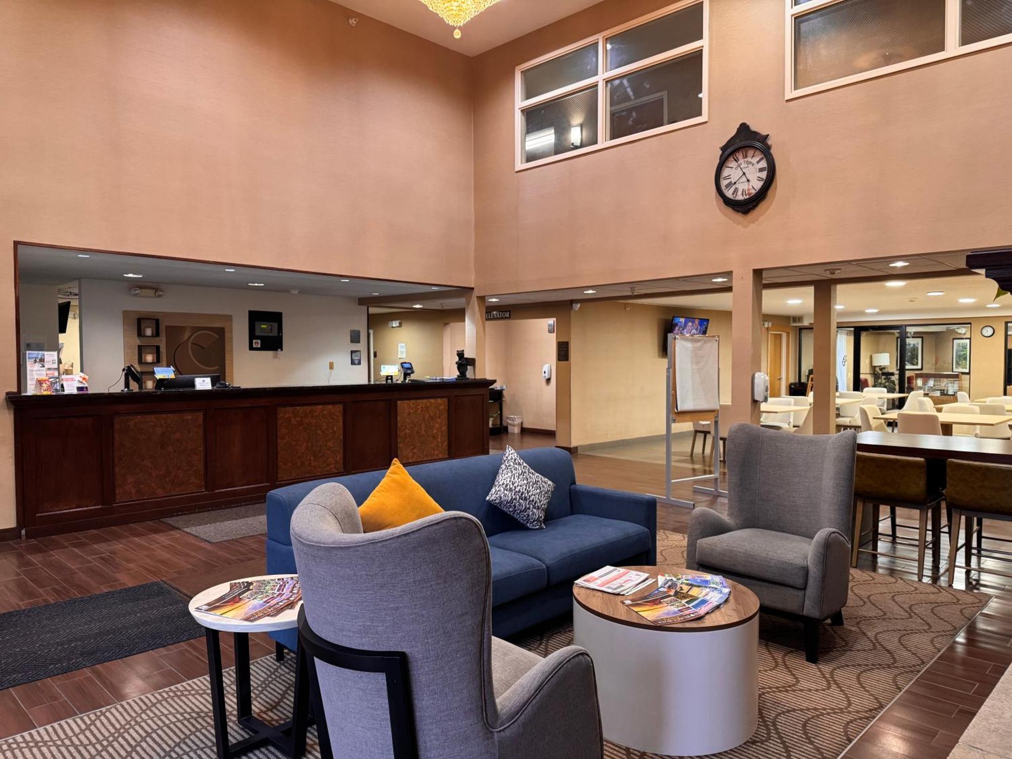 Comfort Inn & Suites Black River Falls I-94 Bagian luar foto